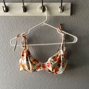 Abercrombie & Fitch Floral Underwire Bikini Top